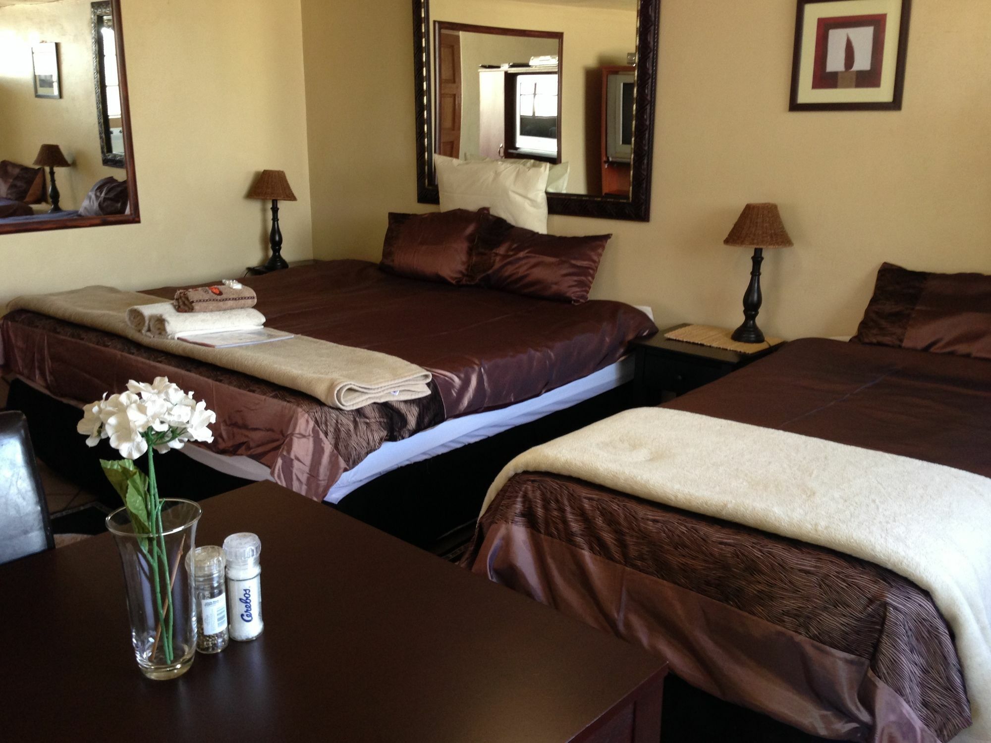 אידנווייל Eagle Crest Executive Lodge מראה חיצוני תמונה